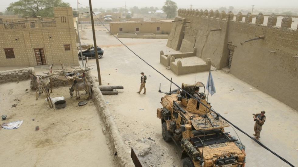 Sverige deltar i flera internationella insatser. Här är svenska spaningssoldater på patrull i Timbuktu, som en del av FN-insatsen Minusma i Mali. Arkivbild.