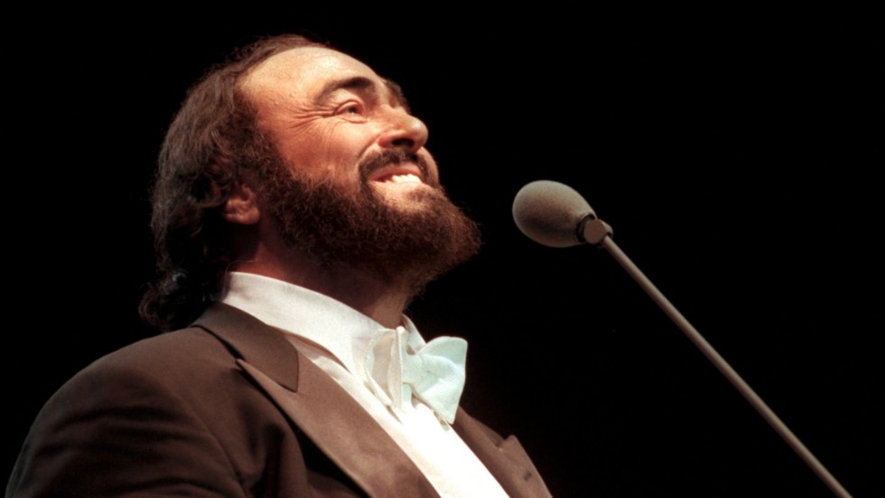 1999 uppträdde operasångaren Luciano Pavarotti på Stockholms stadion. Glad som en skolpojke. 