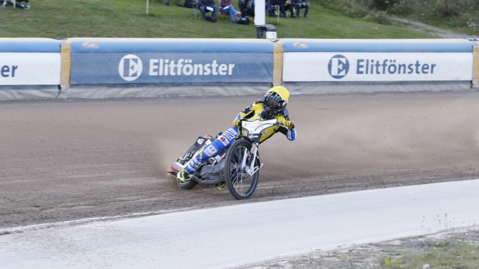 Fredrik Lindgren körde in 14+1 poäng när Västervik vann stort borta mot Vetlanda.