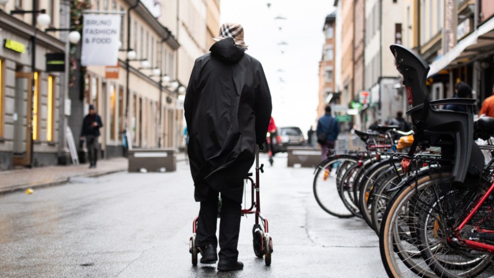Sverige vore inte tillstymmelse till vad det är idag om inte alla dessa vanliga Svenssons, som numera är pensionärer, byggt den välfärdsstat som nu faktiskt vänder många av dem ryggen, skriver Greta Thorén.