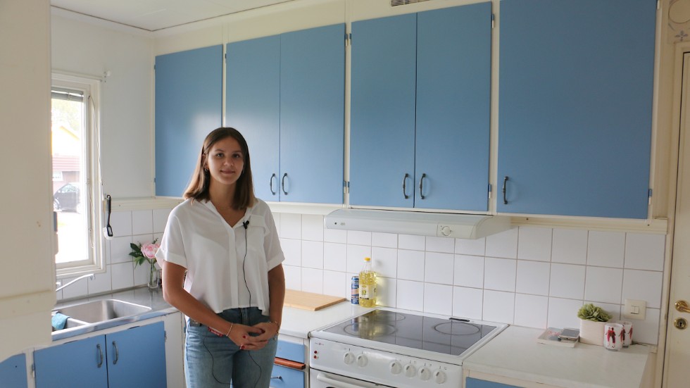 Det blå köket blev avgörande. "Här kan jag bo" tänkte Thea Carlsson, 18, när hon fick se det första gången.