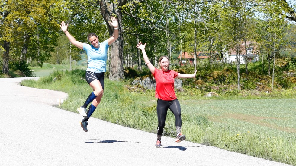 Åsa Kongstad och Martina Hägglund var två av deltagarna som sprang motionsloppet Port till port förra sommaren. I år hoppas arrangörerna på ännu fler löpare.