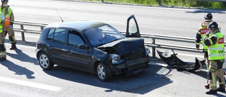 Två bilar i trafikolycka på Söderleden