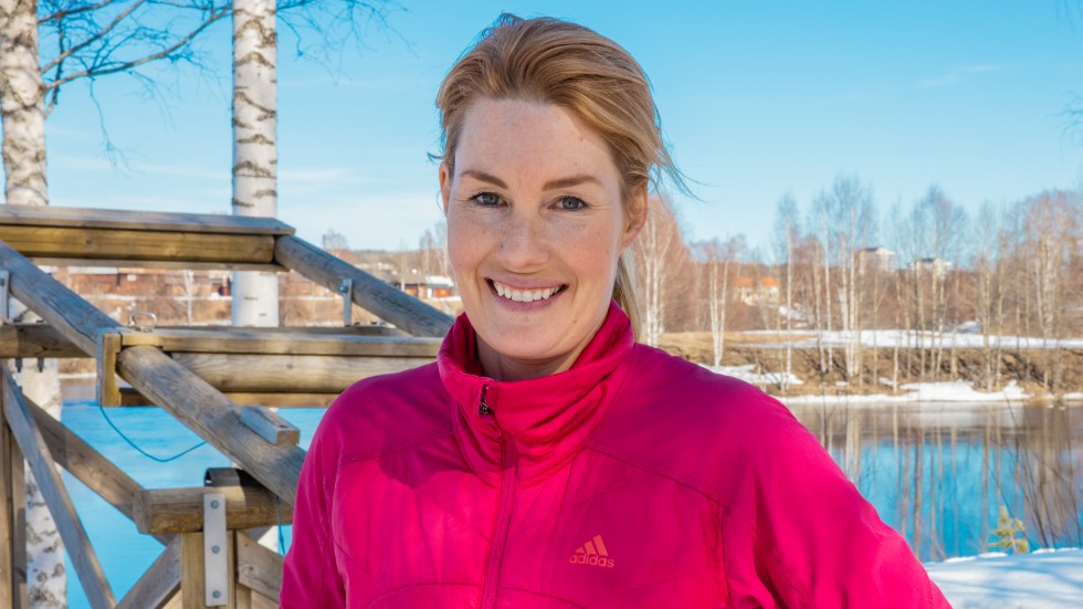 Hanna Marklund är premiärgäst i Norrans dokumentärserie "Bakom stjärnglansen”. 