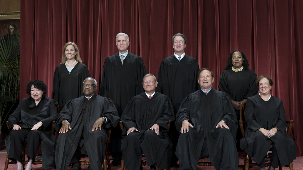 De nio domarna i USA:s högsta domstol har nu nedskrivna etiska regler. Arkivbild.