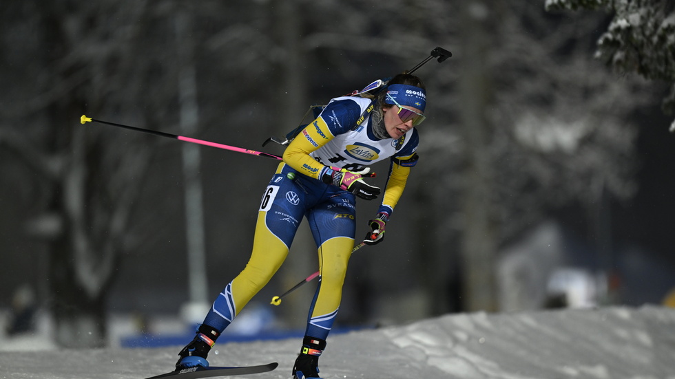 Elvira Öberg under sprintloppet.