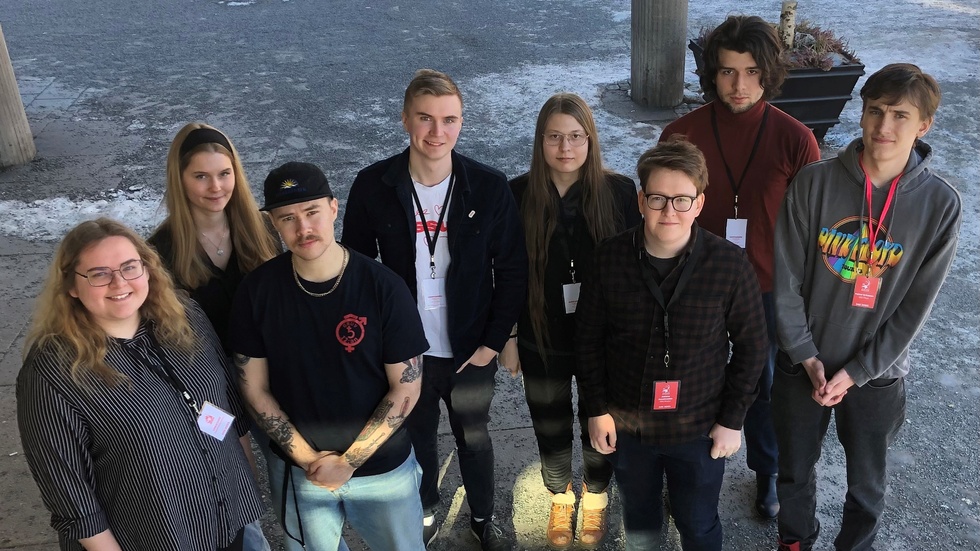 11-12 mars genomförde SSU-distriktet sin årskonferens i stadshuset i Luleå. Bloggen träffade några av ledamöterna i den nyvalda distriktsstyrelsen, fr v Lina Kröger, Erika Frank, Oskar Nilsson, Samuel Pettersson, Ella Vikström, Jesper Persson, Adam Akaev samt Petter Eriksson. 