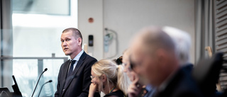 Erik Pelling och vänsterstyret tystar oppositionen i stadshuset