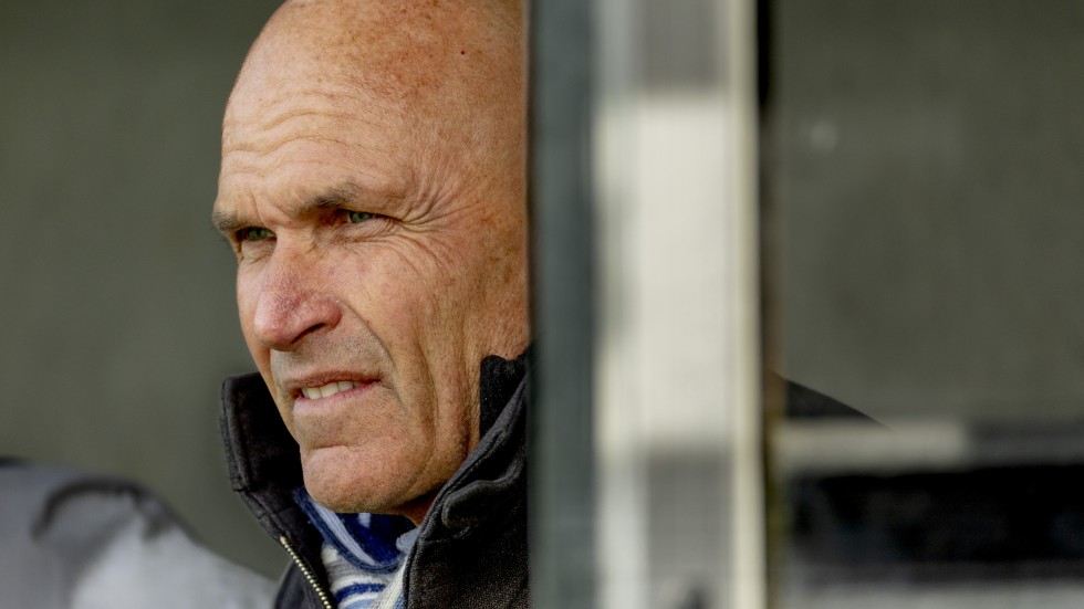 Tor-Arne Fredheim, manager för IFK Norrköpings damallsvenska lag, understryker vikten av satsning på flickfotbollen.