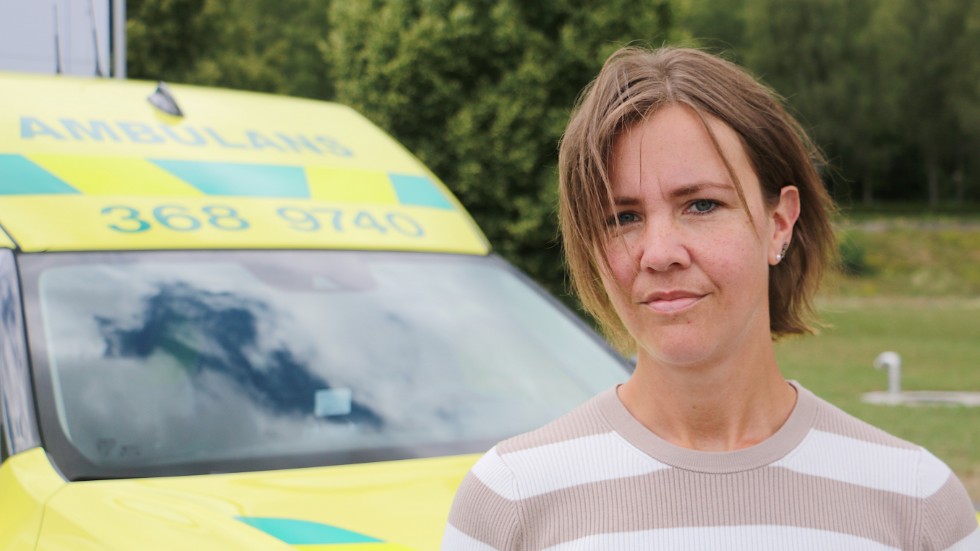 Ambulanssjuksköterskan Johanna Habbe är mycket kritisk mot de nya arbetstidsreglerna och befarar att det kommer att bli personalflykt, när de införs nu i höst.