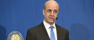 Avgå om du inte förstår supportrarna, Reinfeldt