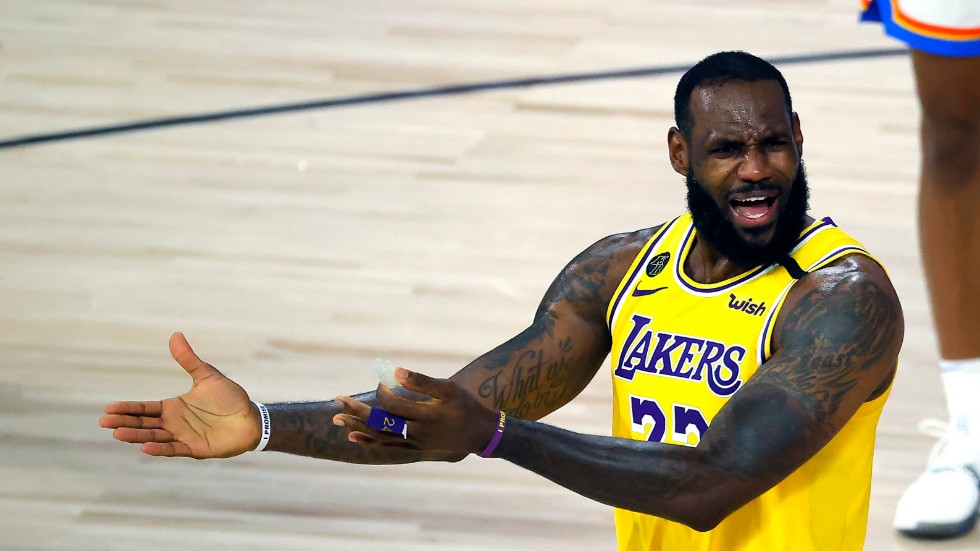 LeBron James var frustrerad i Los Angeles Lakers förlustmatch mot Oklahoma City Thunder.