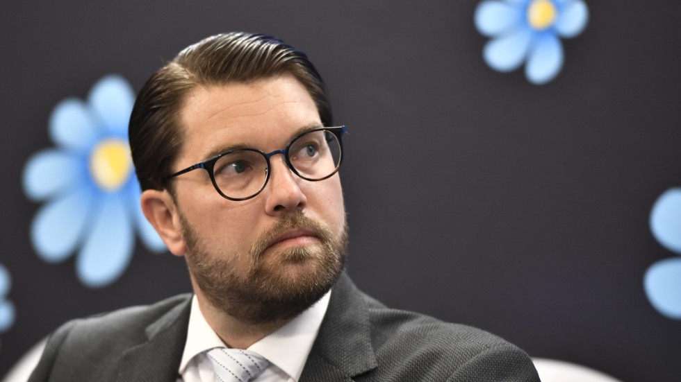 Så vad ska Jimmie Åkesson svara om varför det verbalt grova hatet återkommande uppdagas i Sverigedemokraterna?