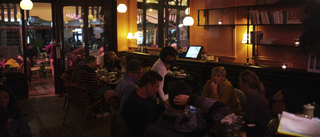 Barer och caféer i Paris tvingas stänga