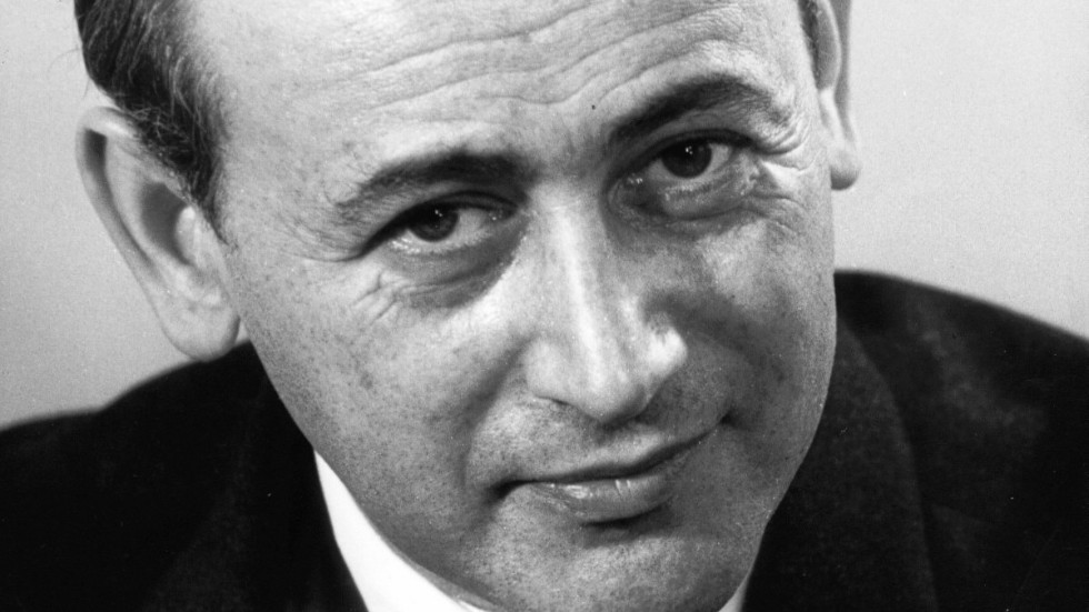 Paul Celan skulle ha fyllt hundra år i höst. I den tyskspråkiga världen var han en stor poet när han dog 1970. Pressbild.