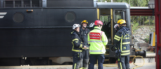 Arbetsplatsolycka på tågspår i Läggesta – man förd till sjukhus