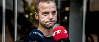 Dansk partiledare avgår efter hand på lår