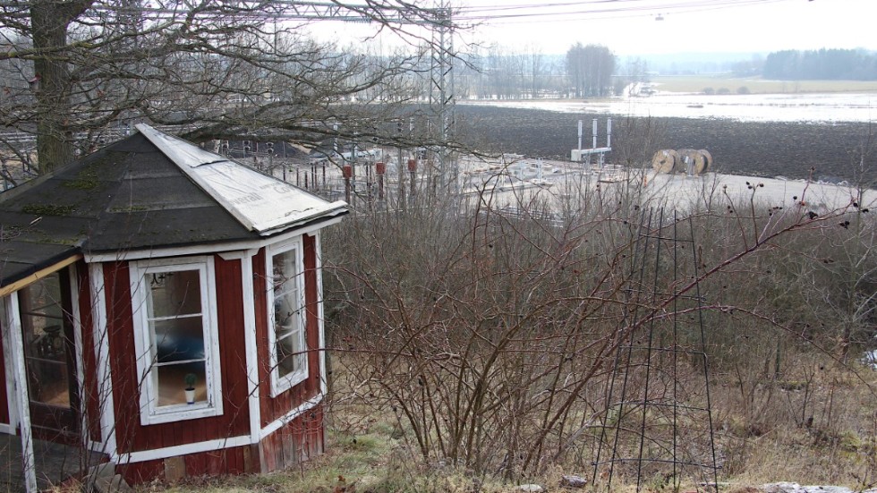 I Eksund får flera fastighetsägare ett nytt ställverk till granne.