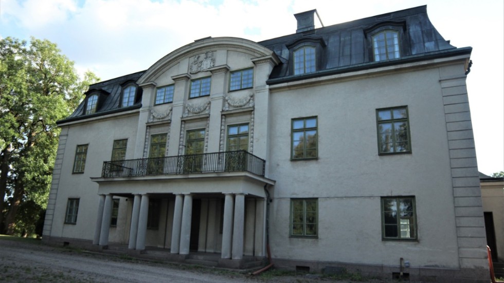 Vilken fantastisk historia Norrköping har. Tyvärr har många av dessa byggnader efter inlösen av kommun låtits förfalla och är nu rivningsfärdiga. Skäms på er politiker, skriver signaturen Bosse. På bilden Krusenhofs gård.