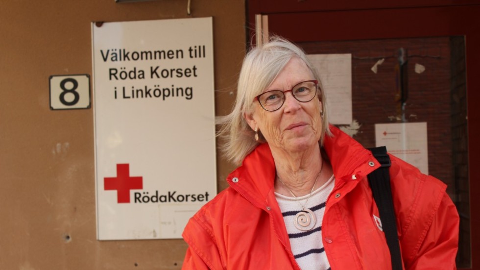 Under våren har de volontärer som är i riskgrupp fått arbeta hemifrån i stället för i Röda Korset lokal.