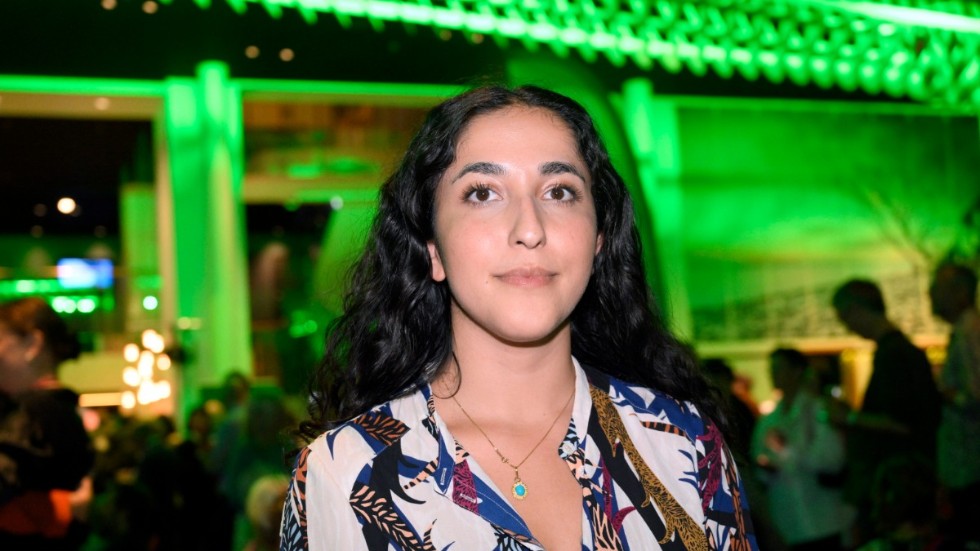 Grön ungdoms språkrör Aida Badeli på Miljöpartiets valvaka på Quality Hotel Globe på söndagskvällen.