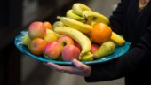 Kommunanställda tjänstemän får gratis frukt – omsorgspersonal får köpa själv: "Inte varit någon stor fråga"