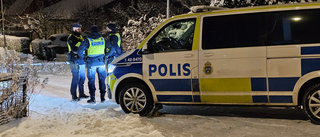 Stort polispådrag efter bomblarm i Smedby
