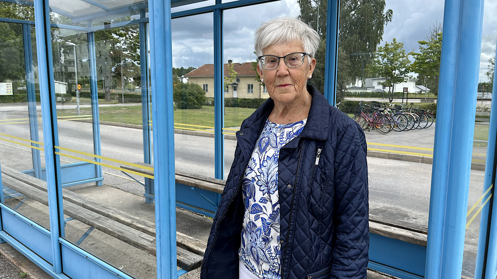 "Jag har lärt mig åka kollektivt, men jag skulle behöva färdtjänst till platser, dit det inte går kollektivtrafik", skriver Gunborg Nilsson. 