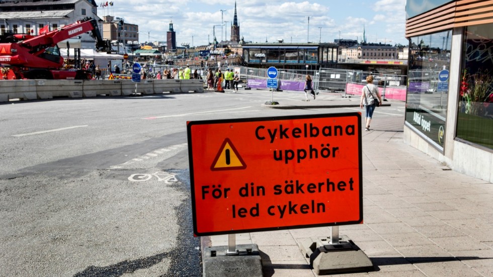 – Är det så att man inte kan cykla, då får man kliva av och leda cykeln. Då blir du en gång trafikant, säger polisinspektör Fredrik Hellgren. Här Katarinavägen i Stockholm som under ombyggnad tidigare var avstängd för biltrafik. Arkivbild.