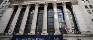 Surt på Wall Street efter turbulent vecka