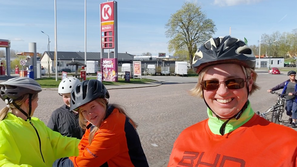 Ulrika Ojala tog med sig familjen till cykelloppet och de cyklade inte bara runt Krön, utan först från Storebro till starten i Vimmerby och sen hem igen efter målgången. Se mer på www.vimmerbytidning.se