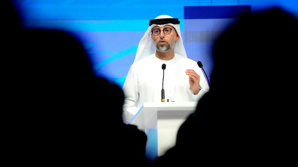 "När är det vi som är superhjältarna", sade Förenade arabemiratens energiminister Suhail al-Mazrouei på en konferens i Dubai i mars.