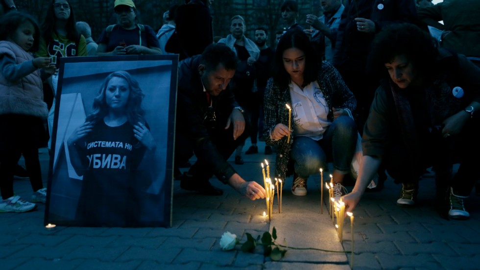 Den bulgariska journalisten Viktoria Marinova hittades mördad i staden Ruse. Kvällen före hade hon rapporterat om korruptionsskandaler i sitt program på tv-kanalen TVN.