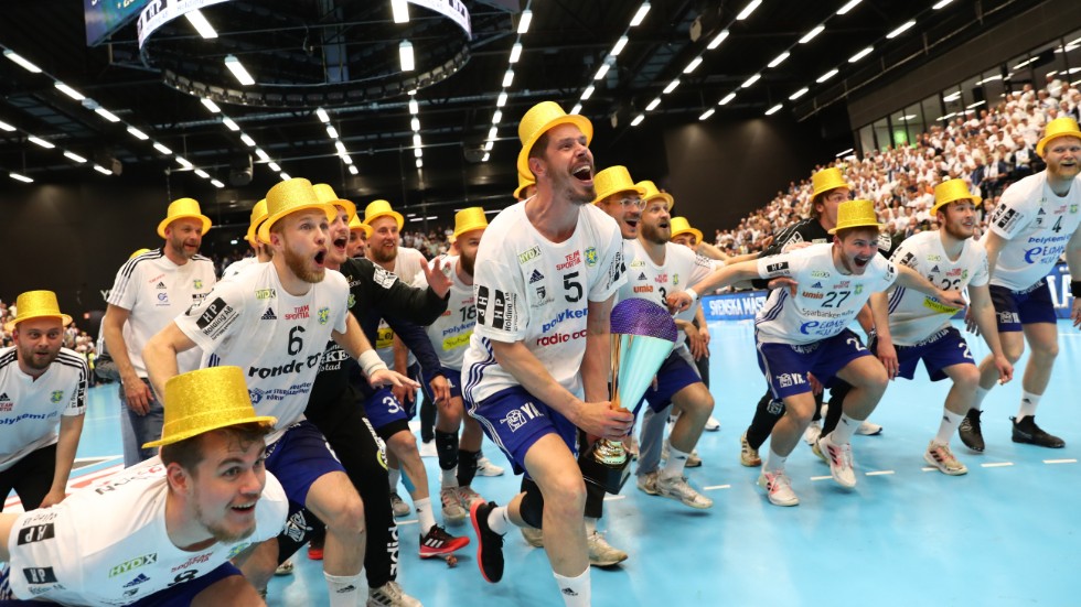 Ystads IF:s herrar är svenska mästare i handboll 2021–2022.