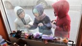  Nya hjälpföreningen i Flen lämnade ut saker till flyktingar från Ukraina: "De ukrainska mammorna och barnen lever i kaos"