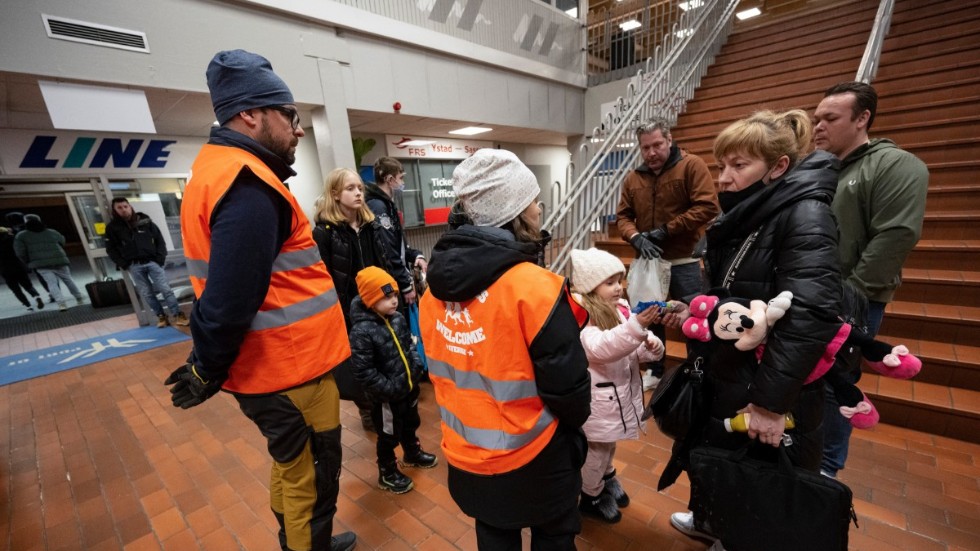 Ukrainska flyktingar anlände till hamnen i Ystad förra veckan. Många fler väntas komma till Sverige den närmsta tiden.