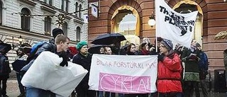 Demonstration i regn för bättre miljö