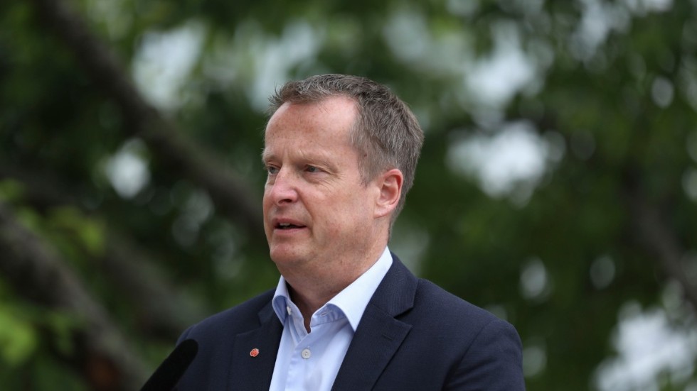 Integrations- och migrationsminister Anders Ygeman (S) säger att man får ta sig "en allvarlig funderare" om man ska gå vidare och stoppa visum till ryska medborgare. Arkivbild.