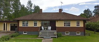 Nya ägare till 70-talshus i Forssjö, Katrineholm - prislappen: 2 500 000 kronor