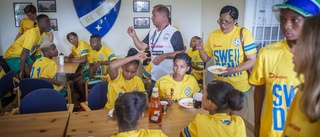 BILDEXTRA: Sydafrikanska Kusasa Stars tränar i Nyköping inför Gothia cup: "Genom fotbollen öppnas fler möjligheter upp"