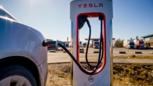 Teslas leveranser minskar