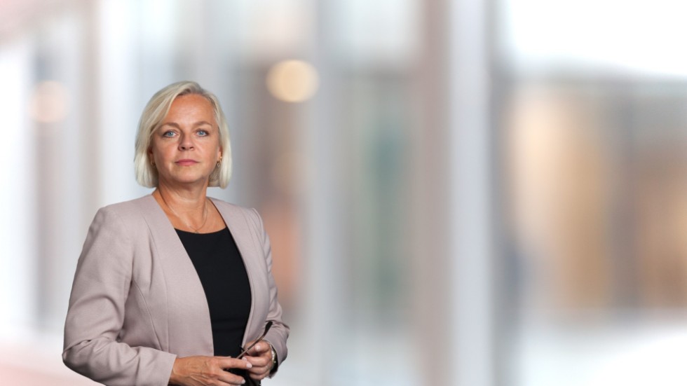 Eva Wikström är vd i Omställningsfonden och denna novembertisdag även debattör i Folkbladet i Östergötland. 