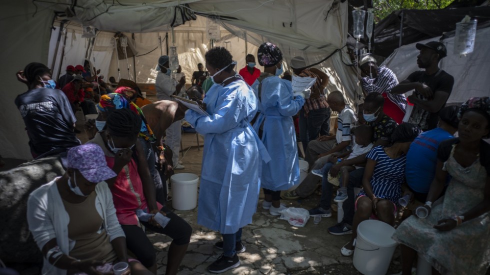 Läkare utan gränser tar hand om människor med kolerasymtom på Haiti. Bilden är från oktober.