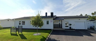 Hus på 131 kvadratmeter från 1971 sålt i Bergsviken, Piteå - priset: 2 175 000 kronor