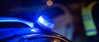 Misstänkta tjuvar tog sig in på bilskrot i Eskilstuna – sågs via kamera