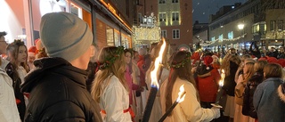 Uppsalakörer tar ton under julhandeln i centrum