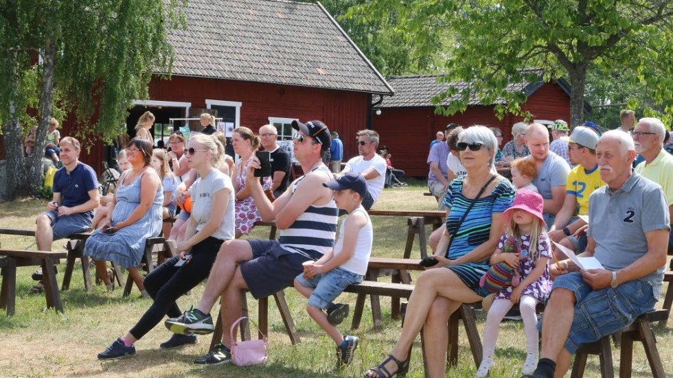 År 2018 lockade Djursdaladagen många besökare till Hembygdsgården. "Det är en dag för att träffas, ha trevligt tillsammans och knyta kontakter", säger Annie Hermansson från Djursdala SK.