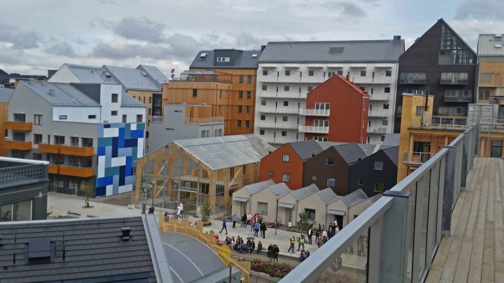 Ett stadsdel som Vallastaden svarar inte mot de behov som i första hand finns i Linköping, skriver debattörerna.