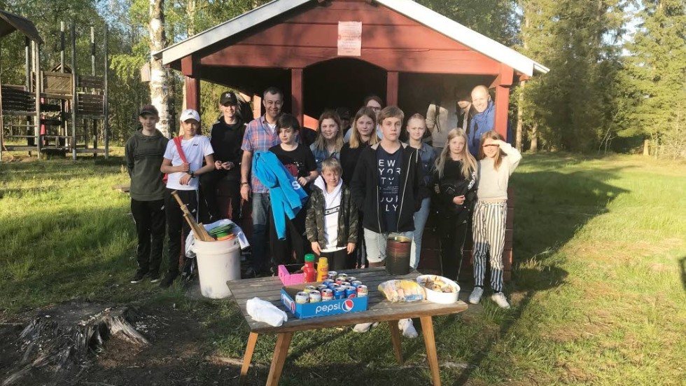 Ungdomsgården i Järnforsen avslutade sin verksamhet för säsongen med en träff i Sommargården.