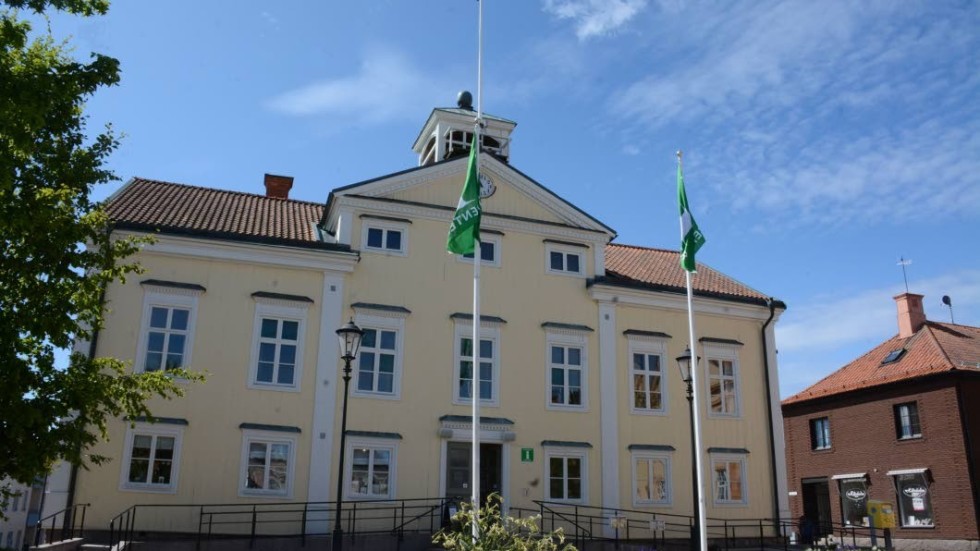 Sedan 2006 håller turistbyrån till i Rådhuset vid Stora Torget i Vimmerby.